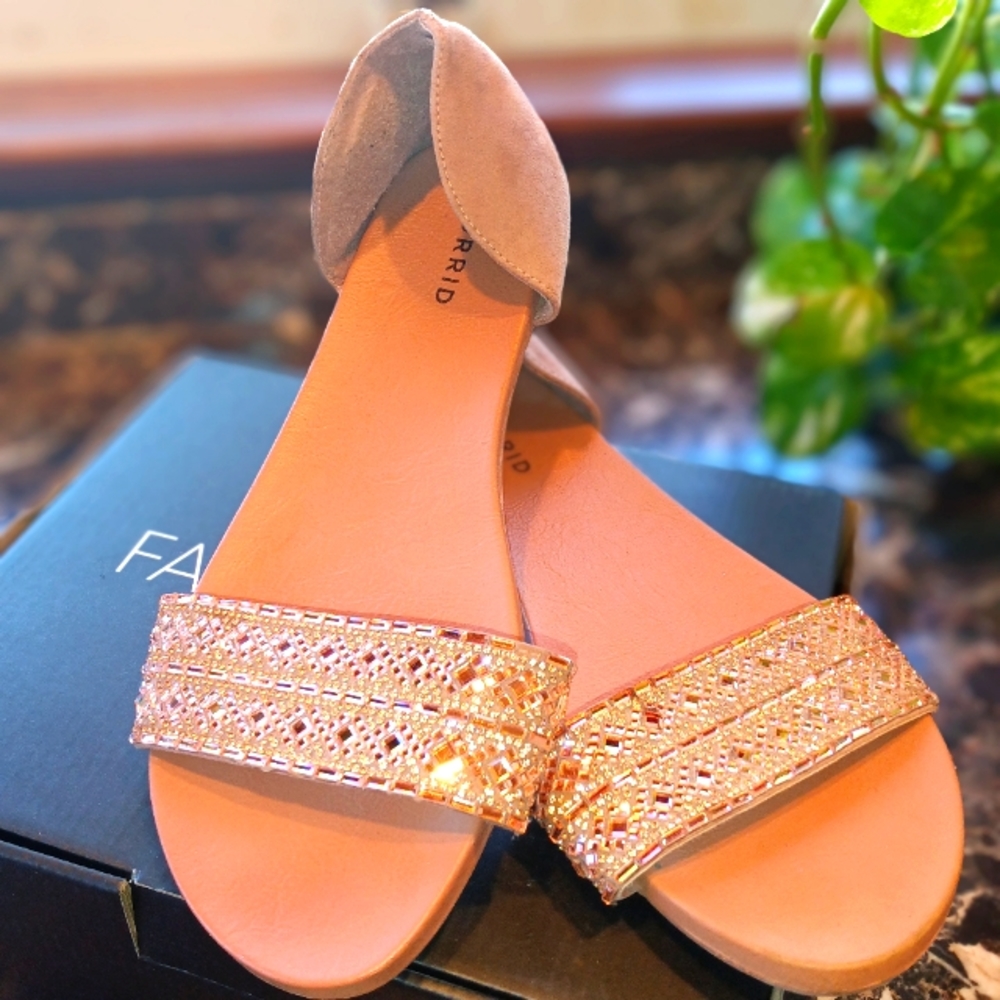 Women's shoes
